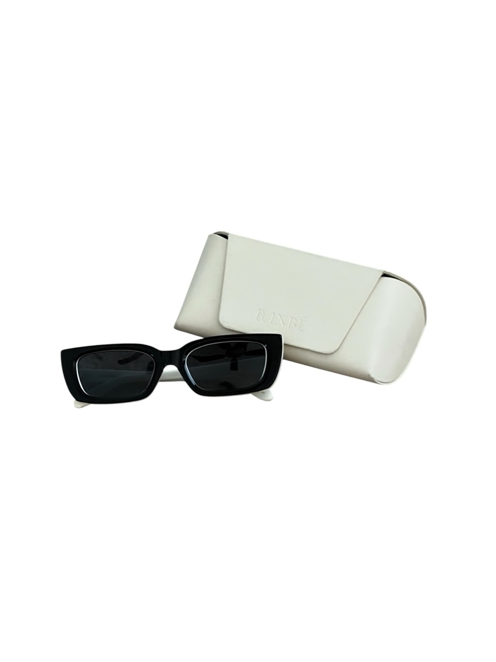 Banbé Sunglasses with Case, “The Bundchen”
